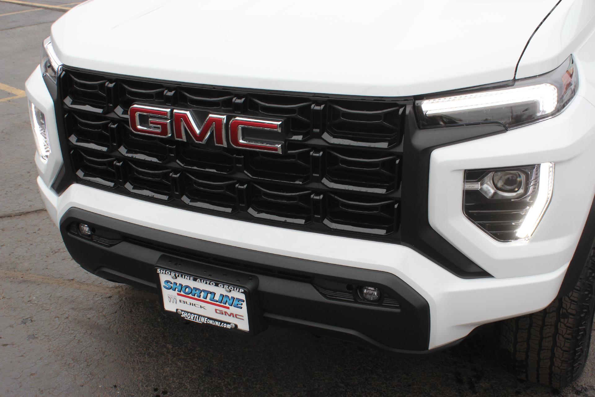 2025 GMC Canyon Vehicle Photo in AURORA, CO 80012-4011