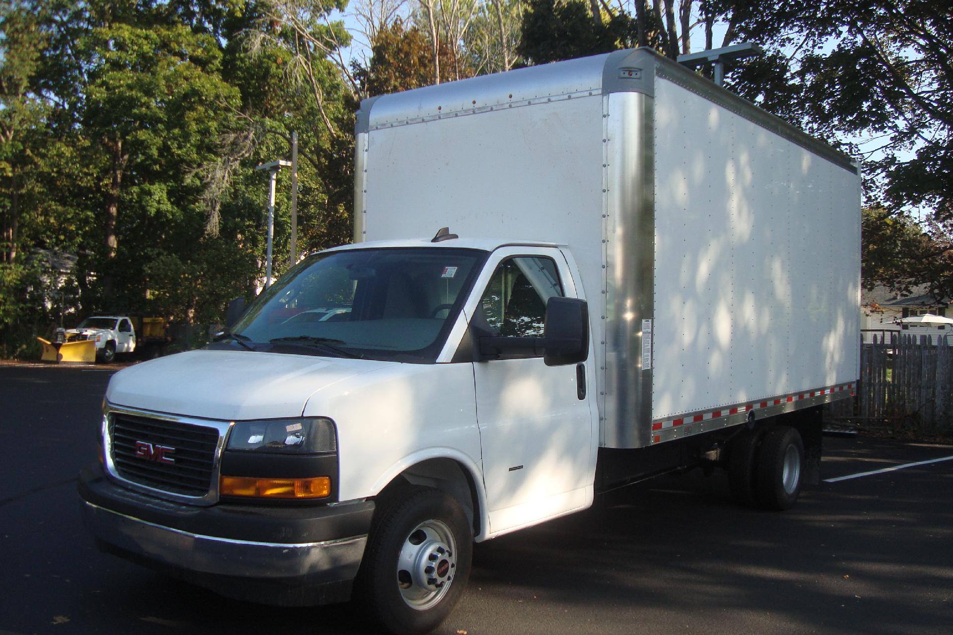 2025 GMC Savana Commercial Cutaway Vehicle Photo in PORTSMOUTH, NH 03801-4196