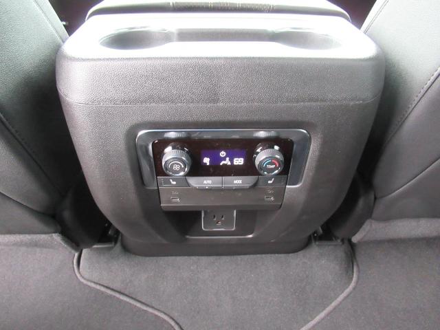 2025 Chevrolet Suburban Vehicle Photo in LEESBURG, FL 34788-4022