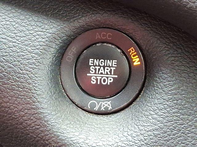 2017 Jeep Cherokee Vehicle Photo in DANBURY, CT 06810-5034