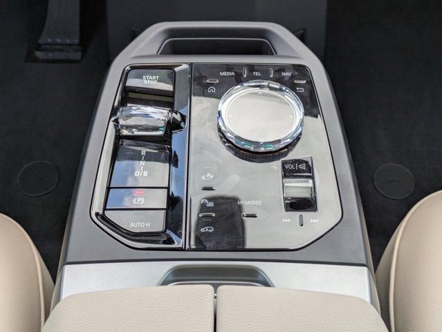 2025 BMW iX Vehicle Photo in BRUNSWICK, GA 31525-1881