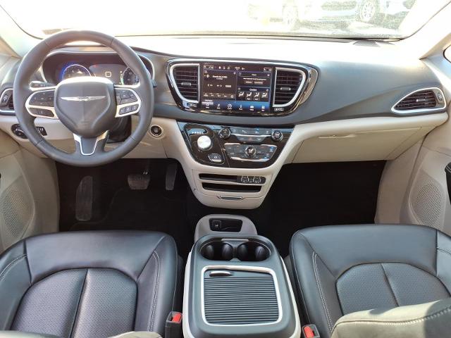 2023 Chrysler Pacifica Touring L - 6