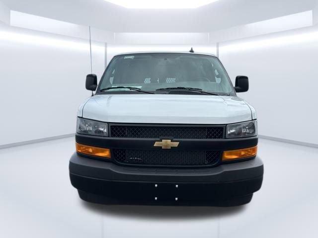 2025 Chevrolet Express Cargo 2500 Vehicle Photo in SAINT CLAIRSVILLE, OH 43950-8512