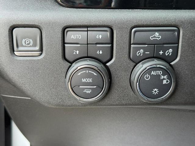 2023 Chevrolet Silverado 1500 Vehicle Photo in COLUMBIA, MO 65203-3903