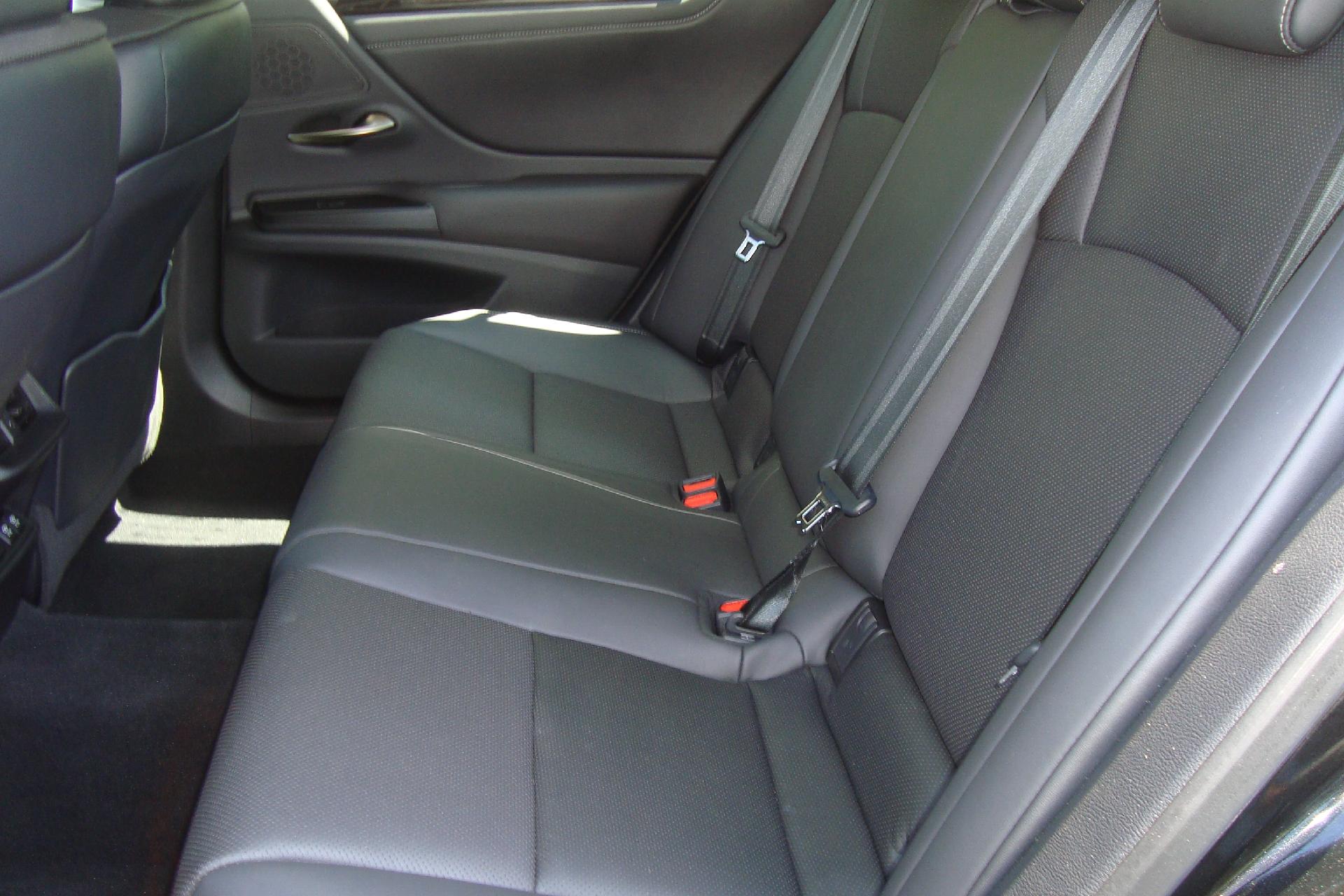 2020 Lexus ES 350 Vehicle Photo in PORTSMOUTH, NH 03801-4196