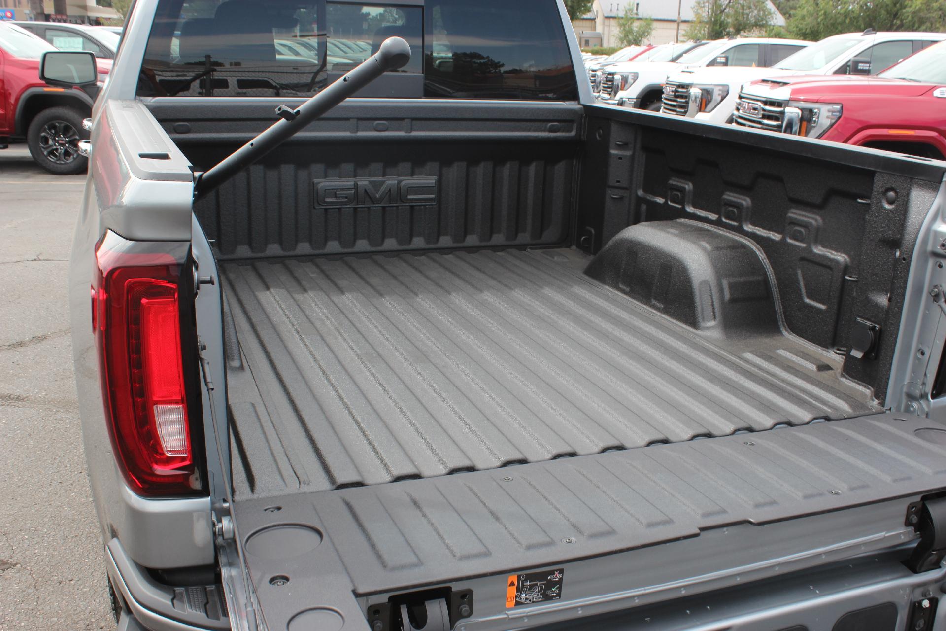 2025 GMC Sierra 1500 Vehicle Photo in AURORA, CO 80012-4011
