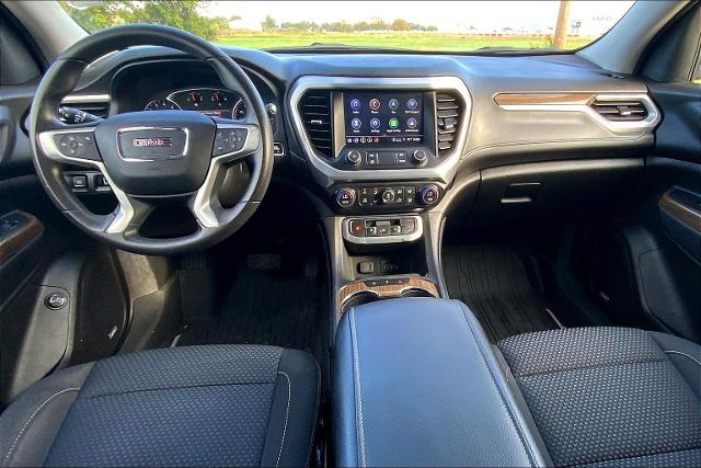 2023 GMC Acadia Vehicle Photo in TOPEKA, KS 66609-0000