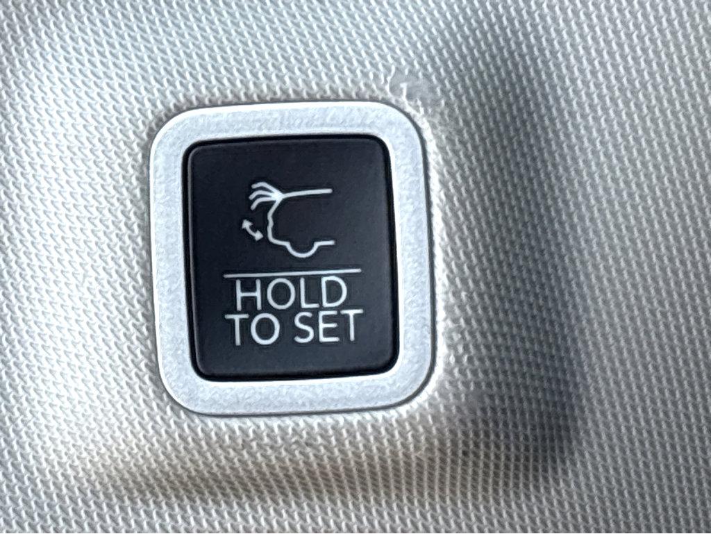 2023 Jeep Grand Cherokee Vehicle Photo in POOLER, GA 31322-3252