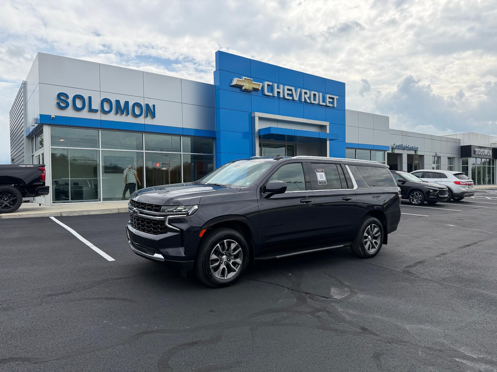 2023 Chevrolet Suburban LS - 0
