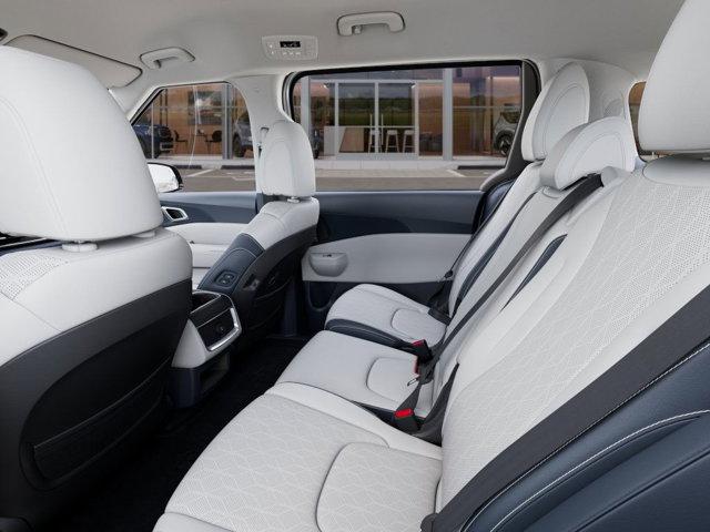 2025 Kia Carnival Hybrid Vehicle Photo in Westbrook, ME 04092
