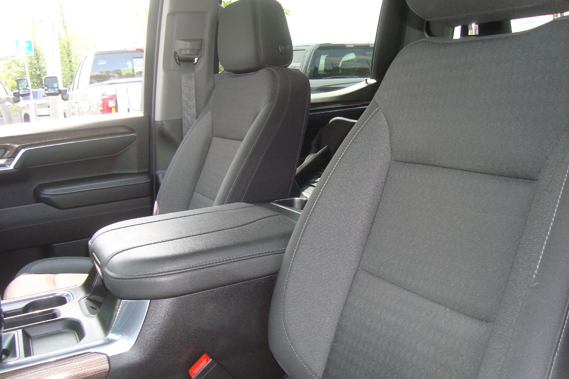 2023 Chevrolet Silverado 1500 Vehicle Photo in PORTSMOUTH, NH 03801-4196