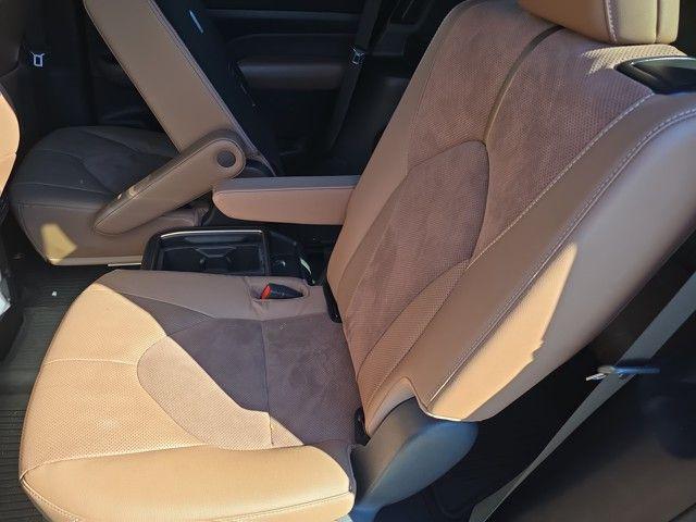 2024 Toyota Grand Highlander Vehicle Photo in Pleasant Hills, PA 15236