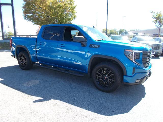2022 GMC Sierra 1500 Vehicle Photo in LOWELL, MA 01852-4336