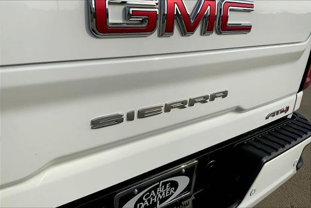 2021 GMC Sierra 2500 HD Vehicle Photo in TOPEKA, KS 66609-0000