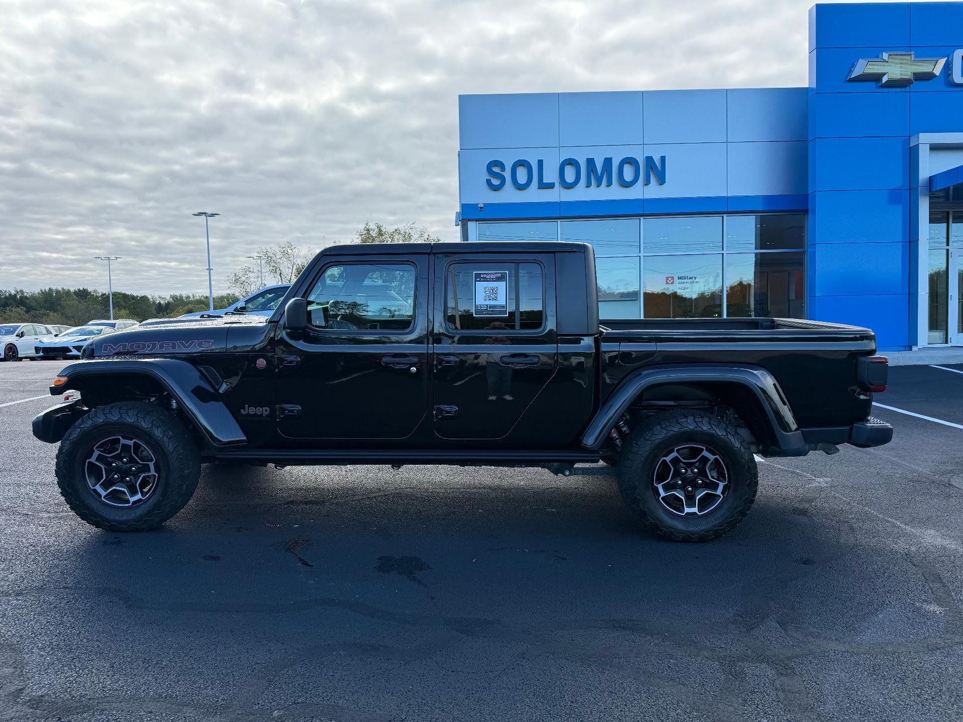 2021 Jeep Gladiator photo 2 of 25
