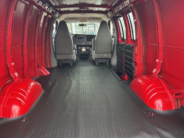 2025 Chevrolet Express Cargo 2500 Vehicle Photo in SAINT CLAIRSVILLE, OH 43950-8512