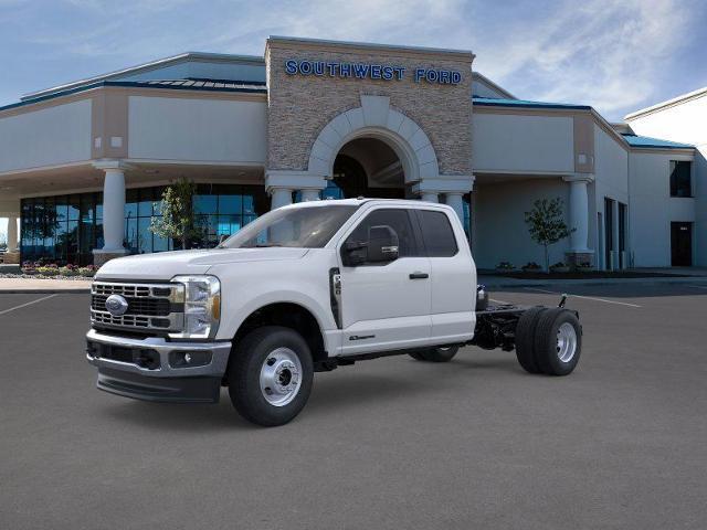 2025 Ford Super Duty F-350 DRW Vehicle Photo in Weatherford, TX 76087