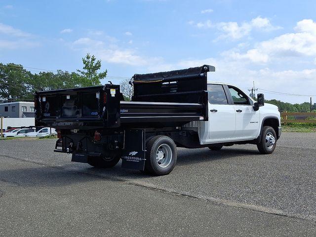 2025 Chevrolet Silverado 3500 HD Chassis Cab Vehicle Photo in DANBURY, CT 06810-5034