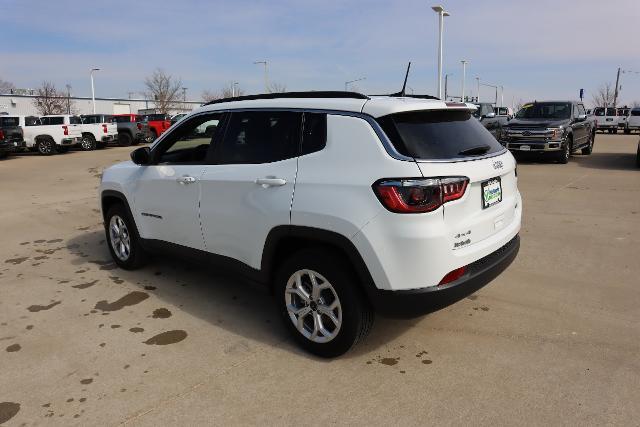 2025 Jeep Compass Vehicle Photo in Cedar Rapids, IA 52402