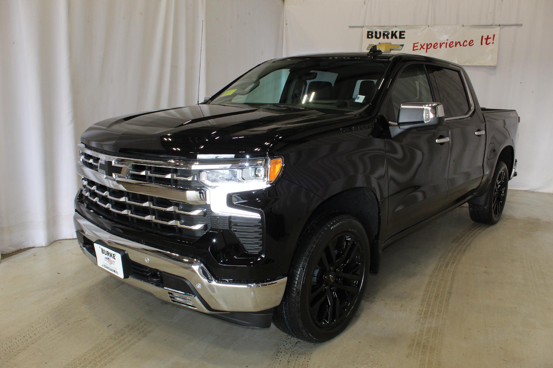 2026 Chevrolet Silverado 1500 Vehicle Photo in NORTHAMPTON, MA 01060-1120