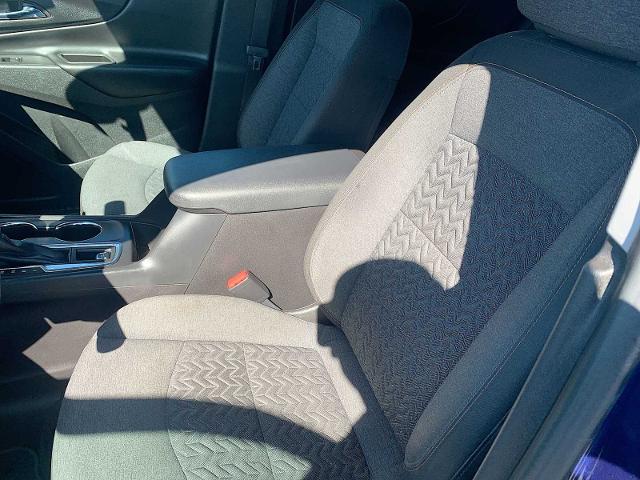 2022 Chevrolet Equinox Vehicle Photo in MOON TOWNSHIP, PA 15108-2571