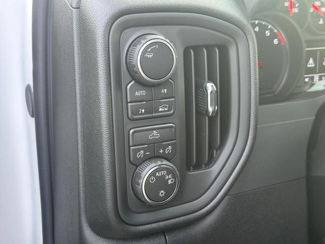 2026 Chevrolet Silverado 1500 Vehicle Photo in COLUMBIA, MO 65203-3903
