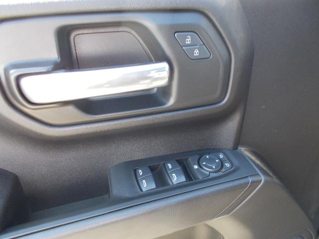 2024 GMC Sierra 1500 Vehicle Photo in LOWELL, MA 01852-4336