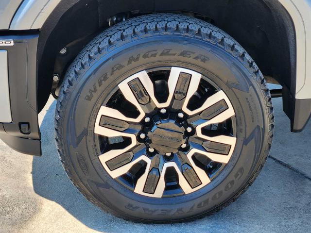 2024 GMC Sierra 2500 HD Vehicle Photo in DENTON, TX 76210-9321