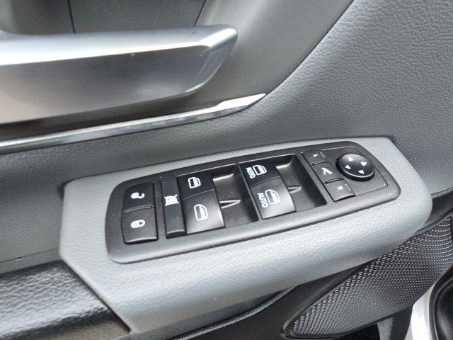 2019 Ram 1500 Vehicle Photo in Pleasant Hills, PA 15236