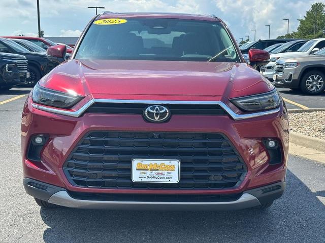 2025 Toyota Grand Highlander Vehicle Photo in COLUMBIA, MO 65203-3903