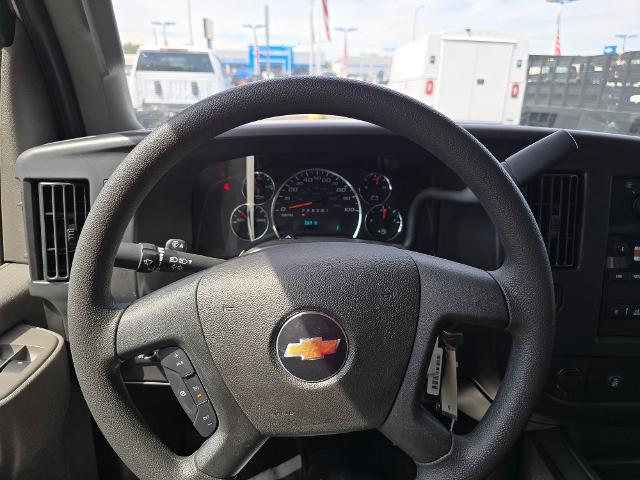 2025 Chevrolet Express Commercial Cutaway Vehicle Photo in INDEPENDENCE, MO 64055-1314