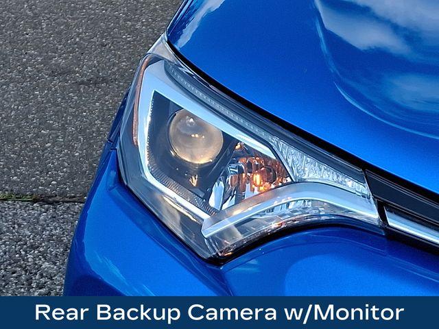 2018 Toyota RAV4 Vehicle Photo in DANBURY, CT 06810-5034