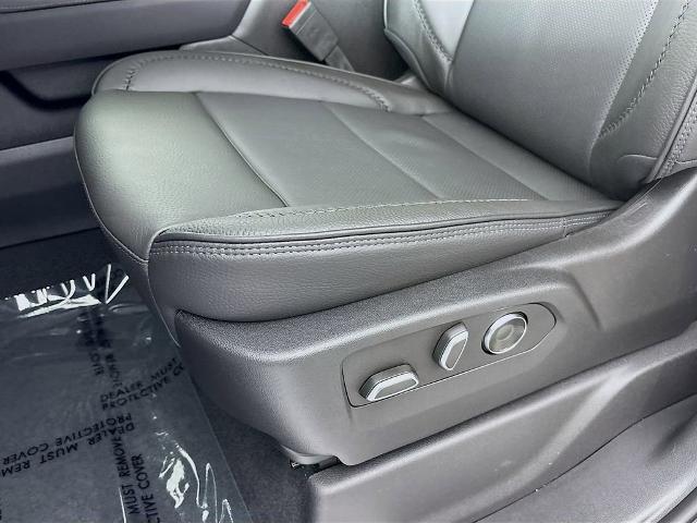 2025 GMC Sierra 3500 HD Vehicle Photo in PUYALLUP, WA 98371-4149