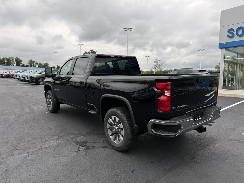 2026 Chevrolet Silverado 2500 HD photo 3 of 10