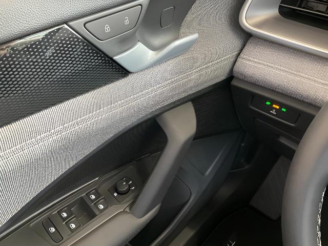 2025 Volkswagen Tiguan Vehicle Photo in Oshkosh, WI 54904