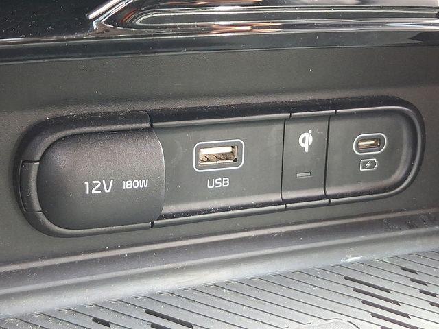 2023 Kia Sportage Hybrid Vehicle Photo in DANBURY, CT 06810-5034