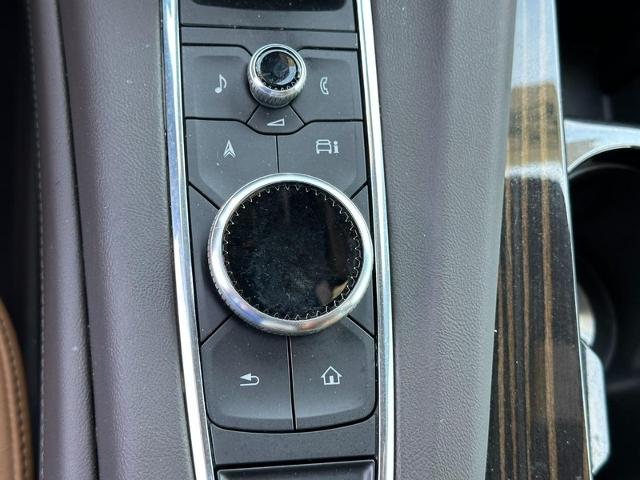 2024 Cadillac Escalade Vehicle Photo in COLUMBIA, MO 65203-3903
