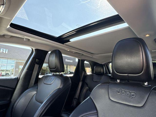 2022 Jeep Cherokee Vehicle Photo in Pleasant Hills, PA 15236