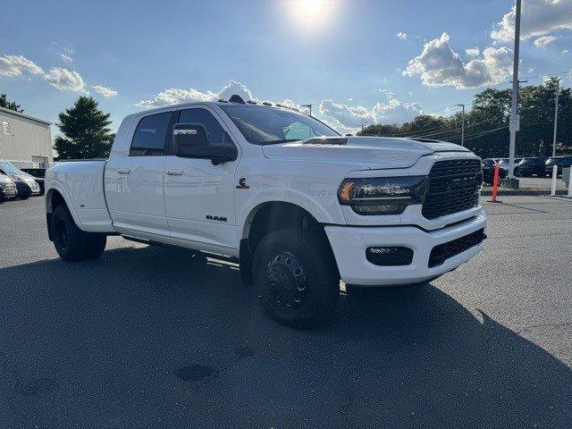 2024 Ram 3500 Vehicle Photo in Mechanicsburg, PA 17050-1707