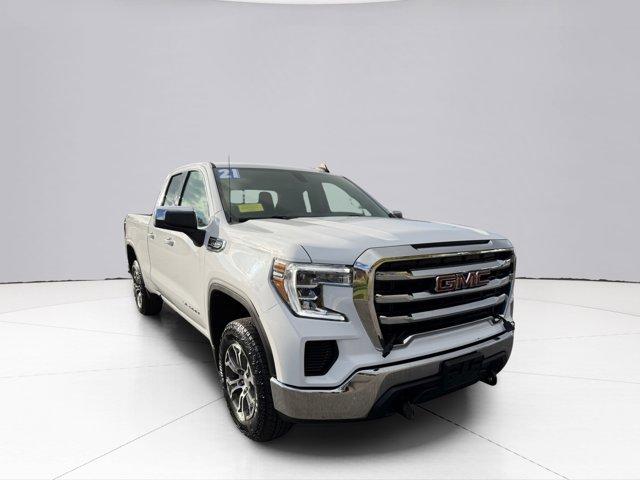 2021 GMC Sierra 1500 Vehicle Photo in LEOMINSTER, MA 01453-2952