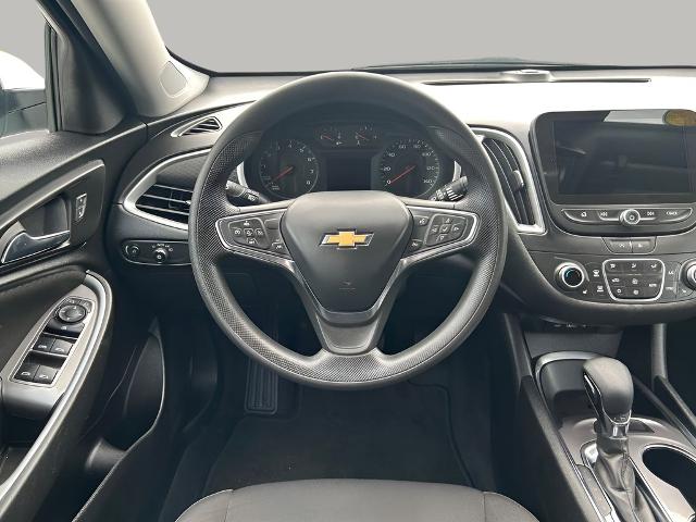 2023 Chevrolet Malibu Vehicle Photo in Cedar Rapids, IA 52402
