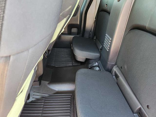 2022 Nissan Frontier Vehicle Photo in DENTON, TX 76210-9321