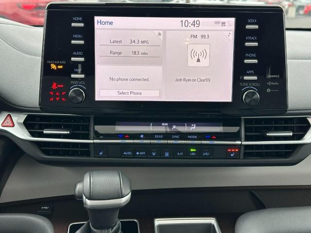 2022 Toyota Sienna Vehicle Photo in COLUMBIA, MO 65203-3903