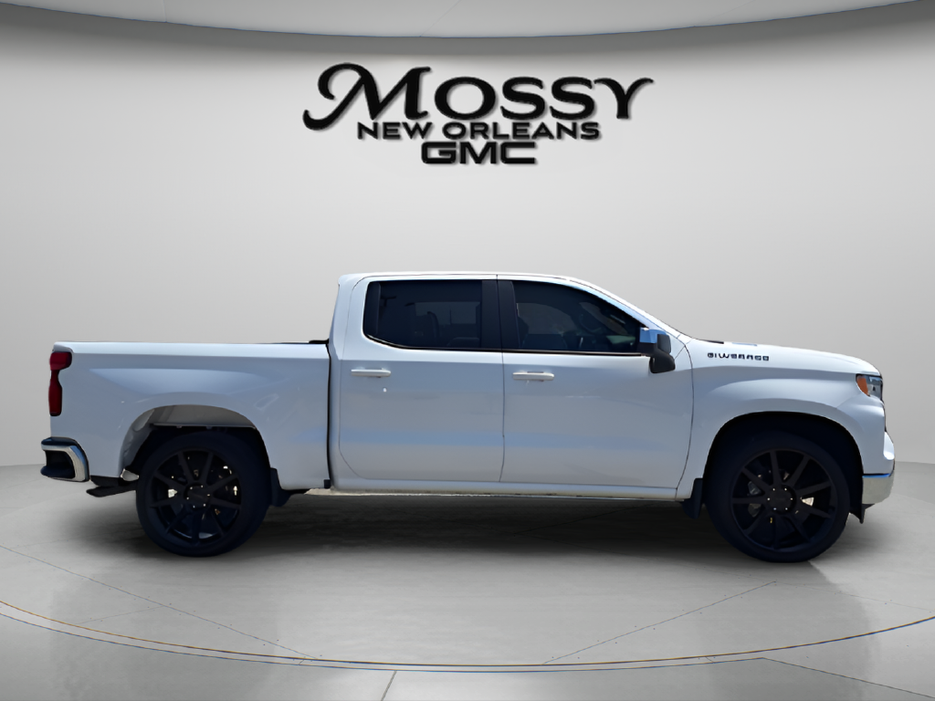 2024 Chevrolet Silverado 1500 photo 4 of 30