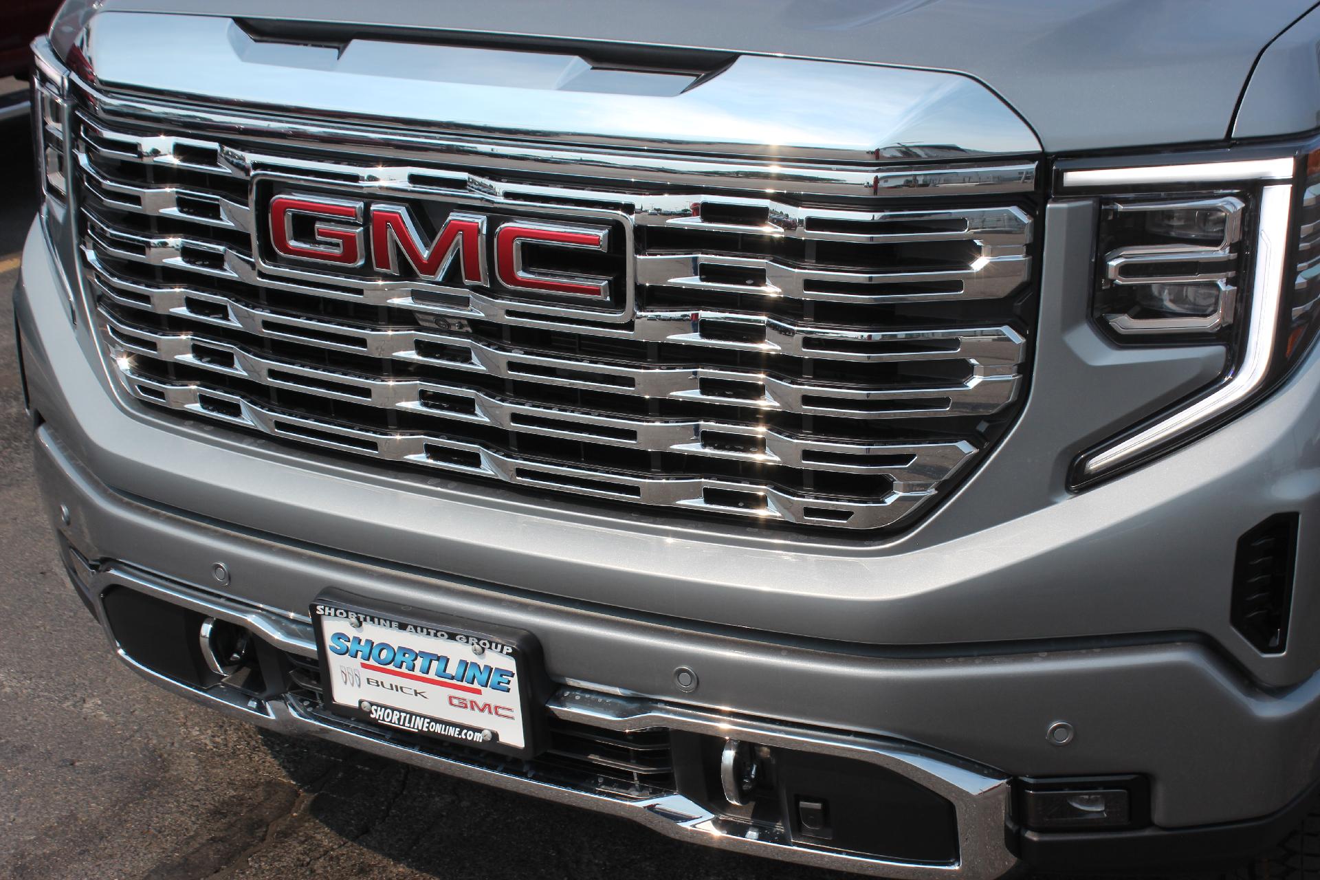 2025 GMC Sierra 1500 Vehicle Photo in AURORA, CO 80012-4011