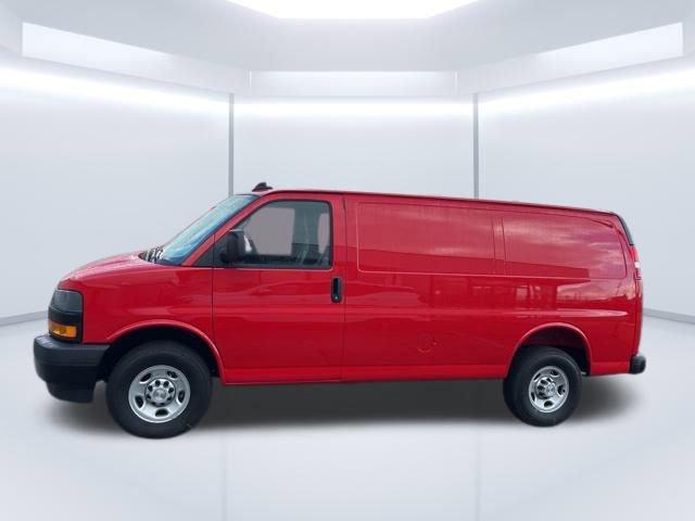2025 Chevrolet Express Cargo 2500 Vehicle Photo in SAINT CLAIRSVILLE, OH 43950-8512
