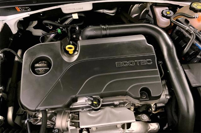 2022 Chevrolet Malibu Vehicle Photo in Lees Summit, MO 64086