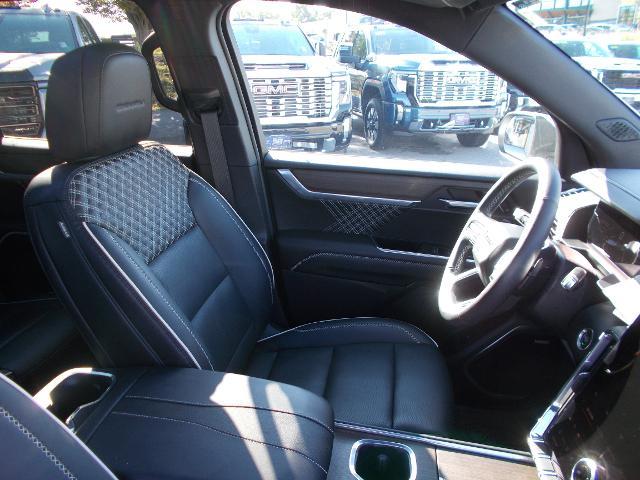 2024 GMC Acadia Vehicle Photo in LOWELL, MA 01852-4336