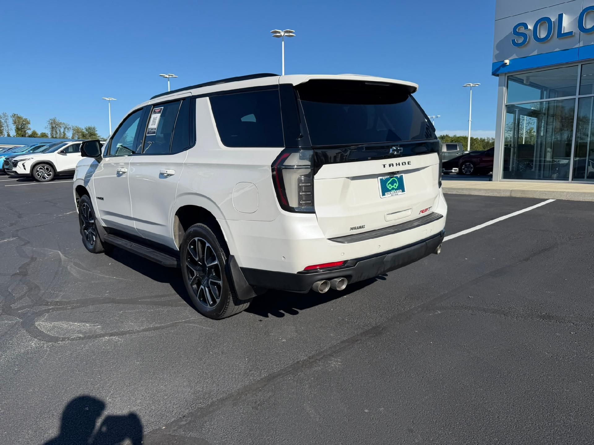 2025 Chevrolet Tahoe photo 4 of 40