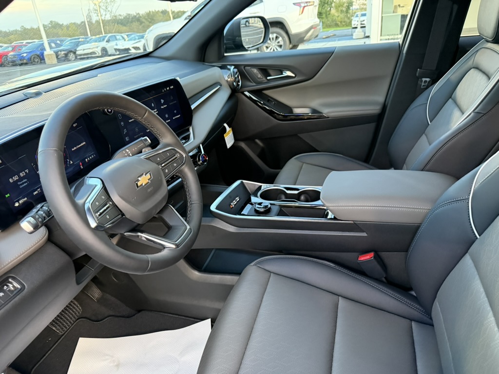2027 Chevrolet Equinox photo 11 of 20